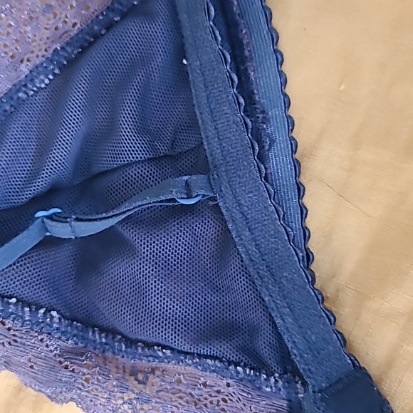 Aritzia Bralette - Picture 4 of 6